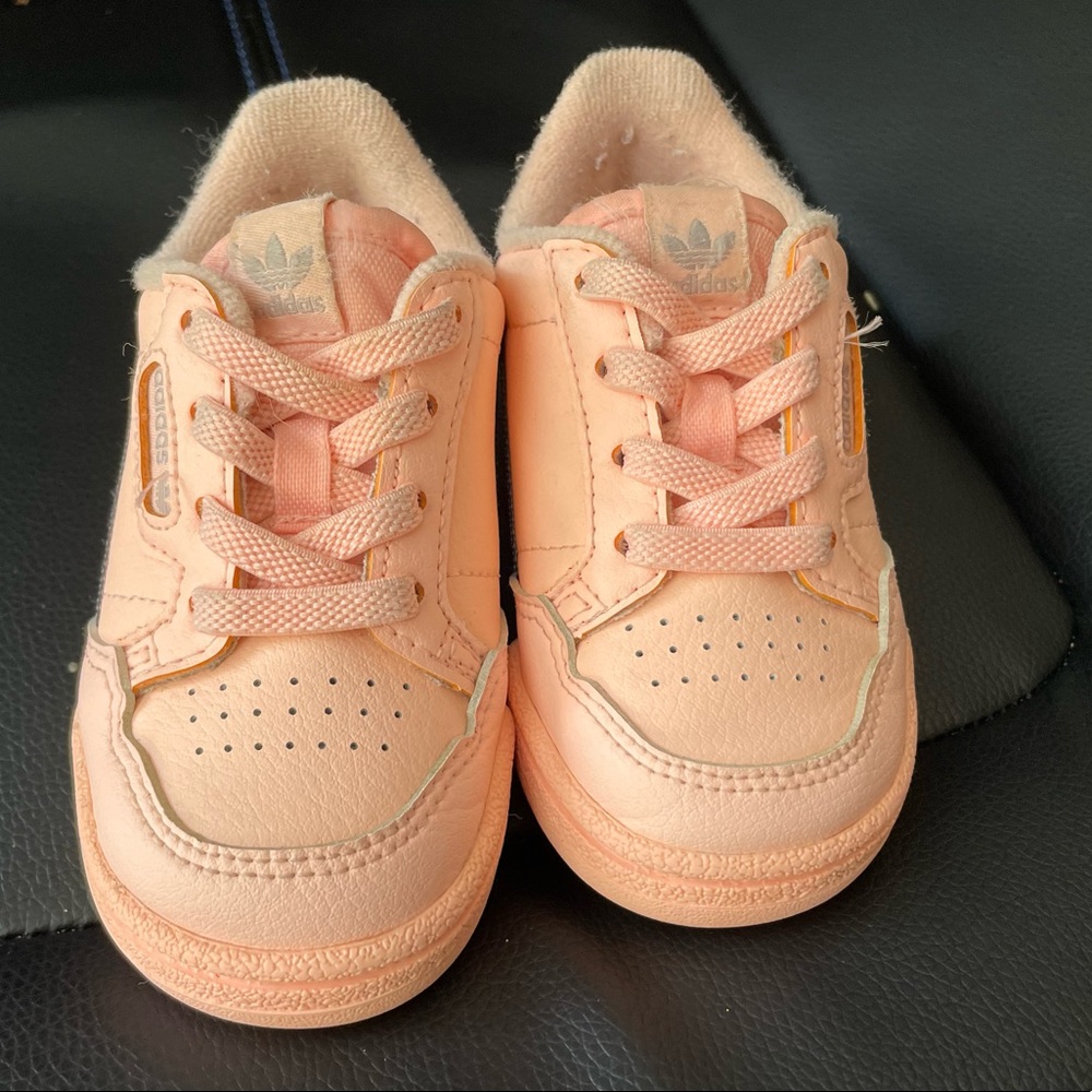 Kids adidas size 5